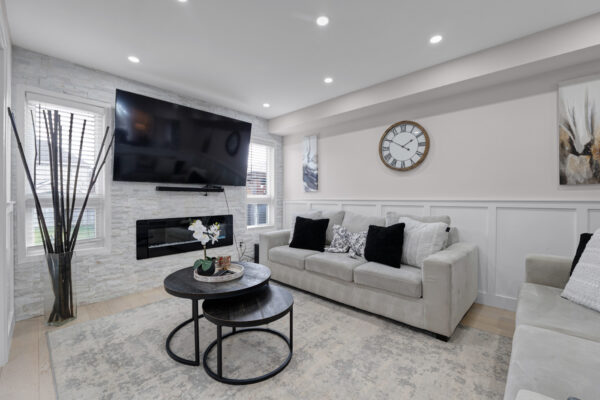 789-Miller-Park-Avenue-Bradford-Web-Salisbury-18