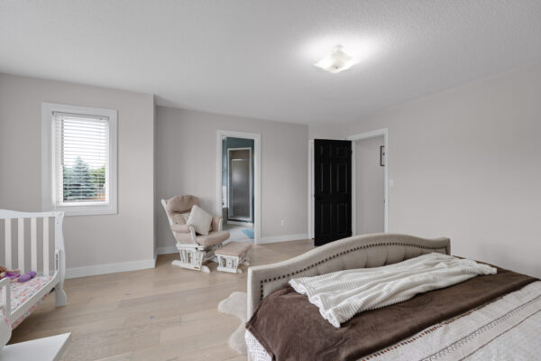 789-Miller-Park-Avenue-Bradford-Web-Salisbury-40