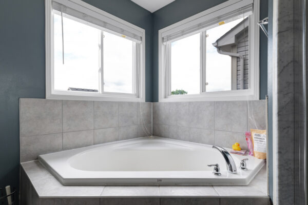 789-Miller-Park-Avenue-Bradford-Web-Salisbury-43