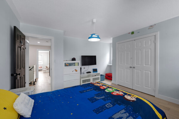 789-Miller-Park-Avenue-Bradford-Web-Salisbury-49