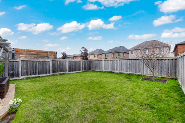 789-Miller-Park-Avenue-Bradford-Web-Salisbury-54