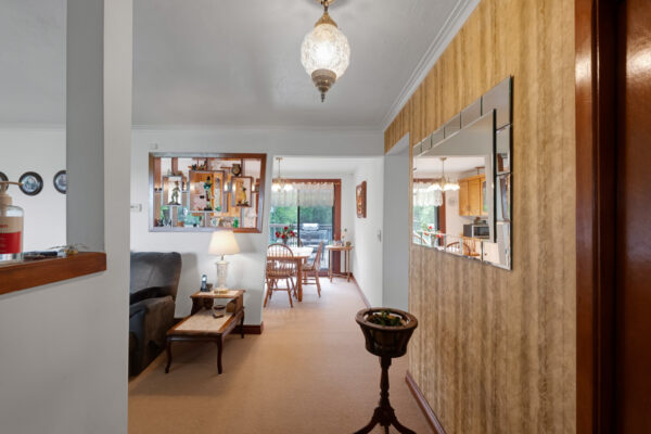 8139-Indian-Trail-Guelph-Web-Salisbury-18