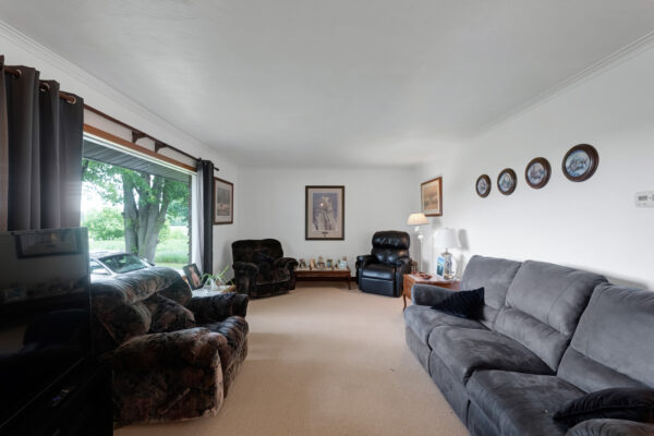 8139-Indian-Trail-Guelph-Web-Salisbury-19