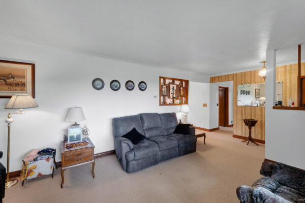8139-Indian-Trail-Guelph-Web-Salisbury-20