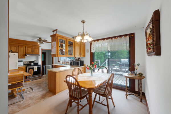 8139-Indian-Trail-Guelph-Web-Salisbury-23