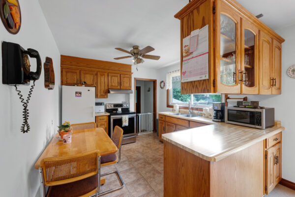 8139-Indian-Trail-Guelph-Web-Salisbury-24