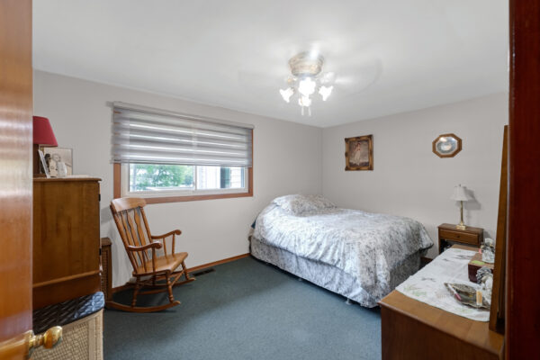 8139-Indian-Trail-Guelph-Web-Salisbury-32