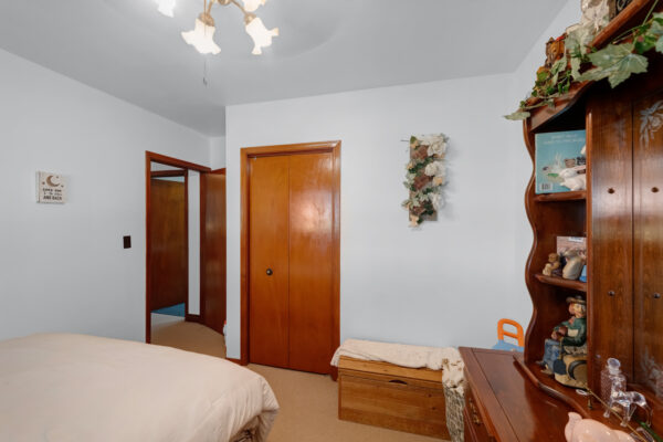 8139-Indian-Trail-Guelph-Web-Salisbury-37