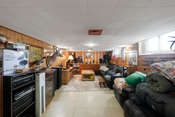 8139-Indian-Trail-Guelph-Web-Salisbury-39