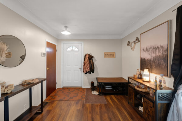 8139-Indian-Trail-Guelph-Web-Salisbury-40