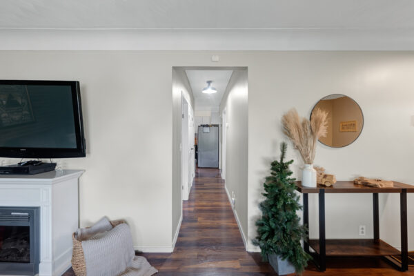 8139-Indian-Trail-Guelph-Web-Salisbury-44
