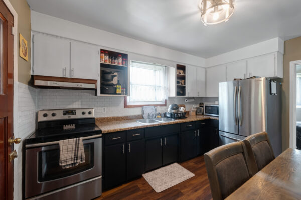8139-Indian-Trail-Guelph-Web-Salisbury-46
