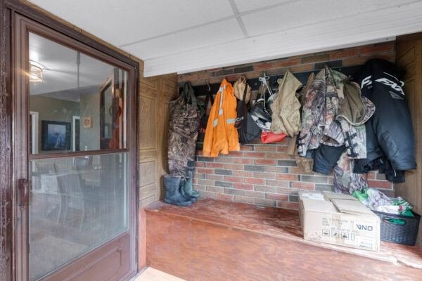 8139-Indian-Trail-Guelph-Web-Salisbury-53