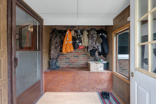 8139-Indian-Trail-Guelph-Web-Salisbury-54