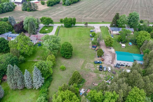 8139-Indian-Trail-Guelph-Web-Salisbury-76