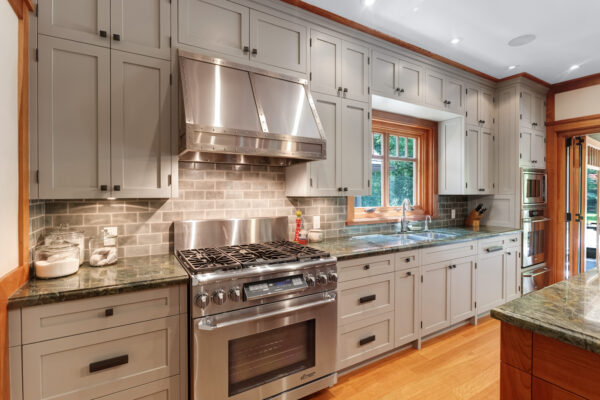 84-Centre-Street-West-Richmond-Hill-Web-Salisbury-31
