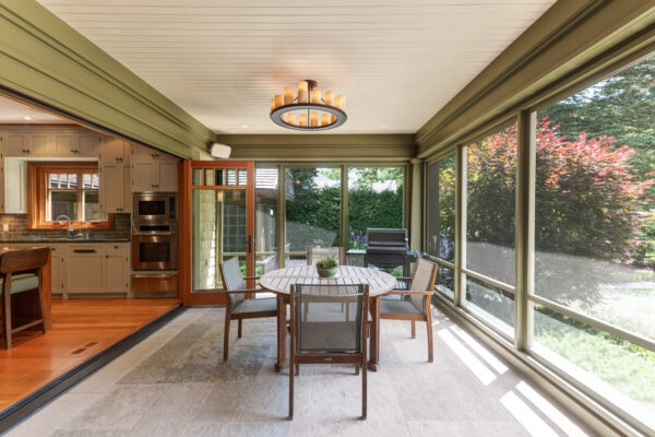 84-Centre-Street-West-Richmond-Hill-Web-Salisbury-43