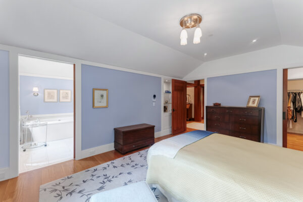 84-Centre-Street-West-Richmond-Hill-Web-Salisbury-56