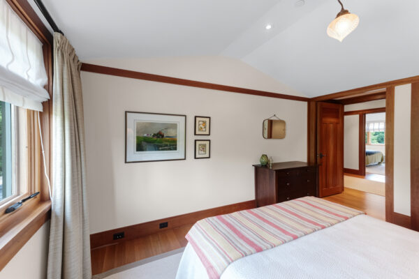 84-Centre-Street-West-Richmond-Hill-Web-Salisbury-68
