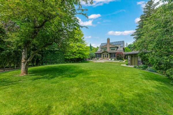 84-Centre-Street-West-Richmond-Hill-Web-Salisbury-90