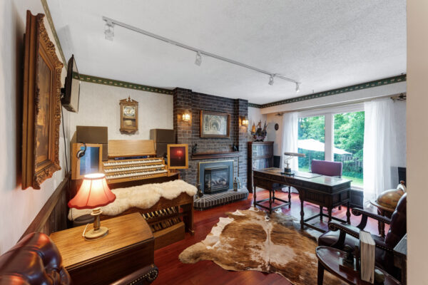 88-Germorda-Drive-Oakville-Web-Salisbury-30