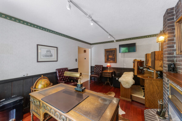 88-Germorda-Drive-Oakville-Web-Salisbury-32