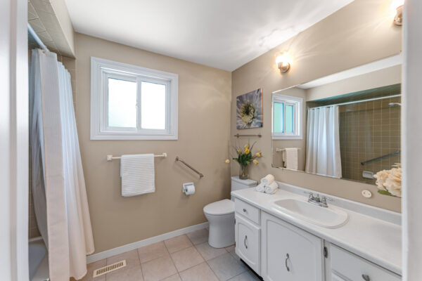 88-Germorda-Drive-Oakville-Web-Salisbury-45