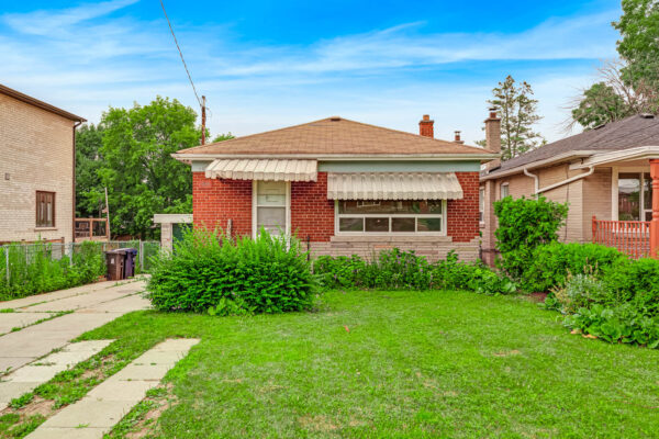 1085-Pharmacy-Avenue-Scarborough-Web-Salisbury-9