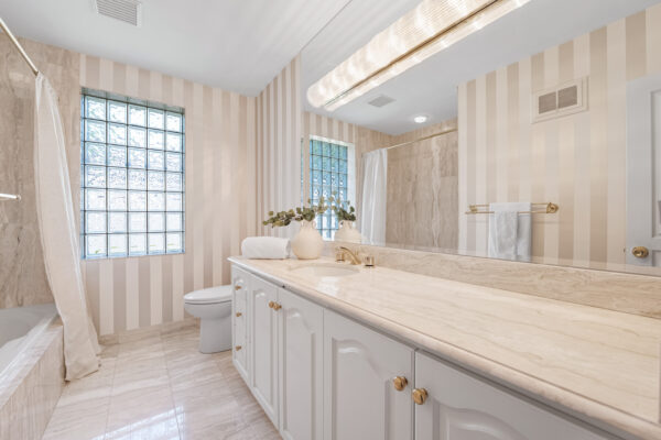 122-Fenn-Avenue-Toronto-Web-Salisbury-51