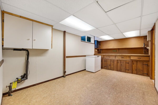 122-Fenn-Avenue-Toronto-Web-Salisbury-61