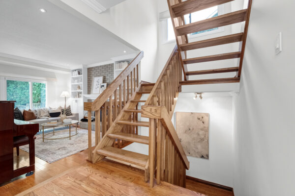 1236-Fieldstone-Circle-Pickering-Web-Salisbury-32