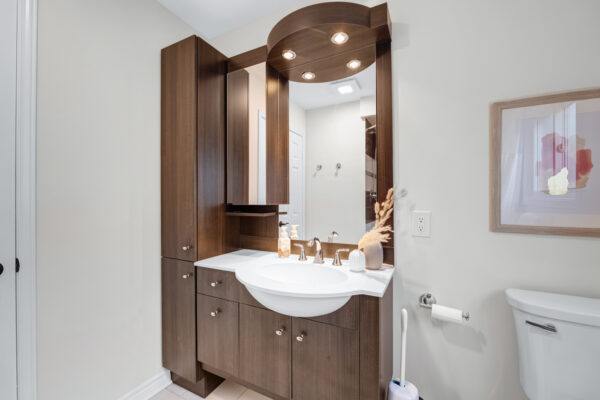 1236-Fieldstone-Circle-Pickering-Web-Salisbury-46