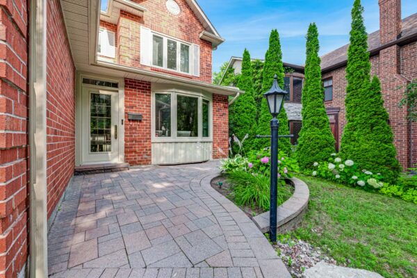 1236-Fieldstone-Circle-Pickering-Web-Salisbury-9