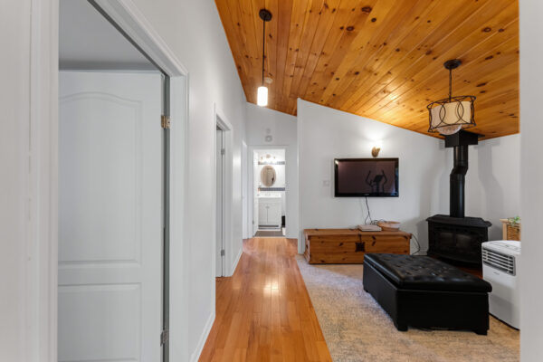 126-Moores-Beach-Road-Georgina-Web-Salisbury-47