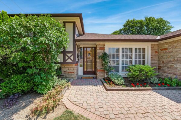 47-Shendale-Drive-Etobicoke-Web-Salisbury-11
