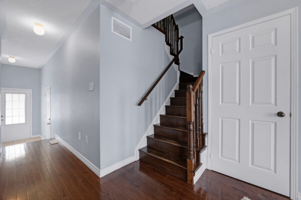 497-Rossland-Road-East-Ajax-Web-Salisbury-15