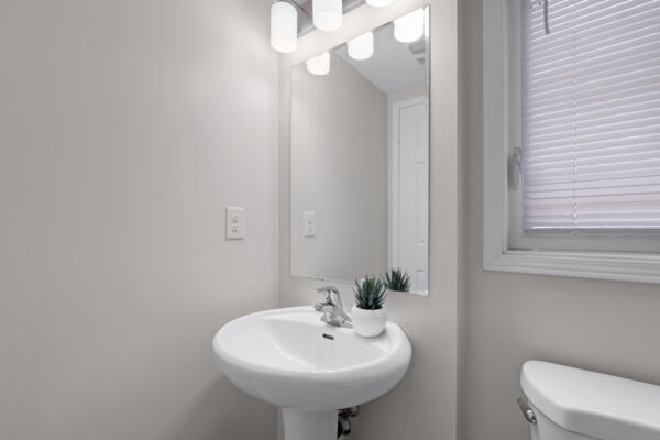 497-Rossland-Road-East-Ajax-Web-Salisbury-30
