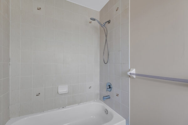 497-Rossland-Road-East-Ajax-Web-Salisbury-36