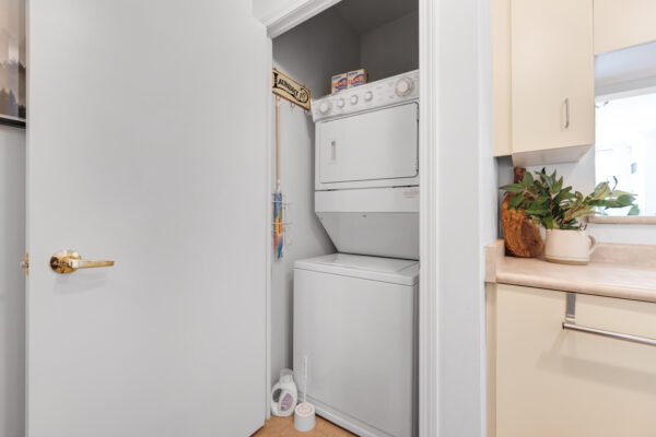 650-Lawrence-Avenue-West-Toronto-Web-Salisbury-33