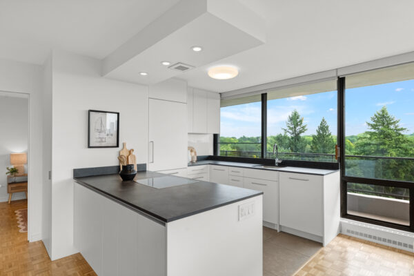 10-Avoca-Avenue-#704-705-Toronto-Web-Salisbury-12