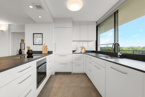 10-Avoca-Avenue-#704-705-Toronto-Web-Salisbury-13