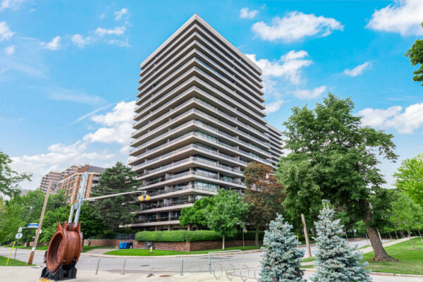 10-Avoca-Avenue-#704-705-Toronto-Web-Salisbury-5