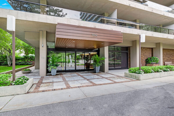10-Avoca-Avenue-#704-705-Toronto-Web-Salisbury-6