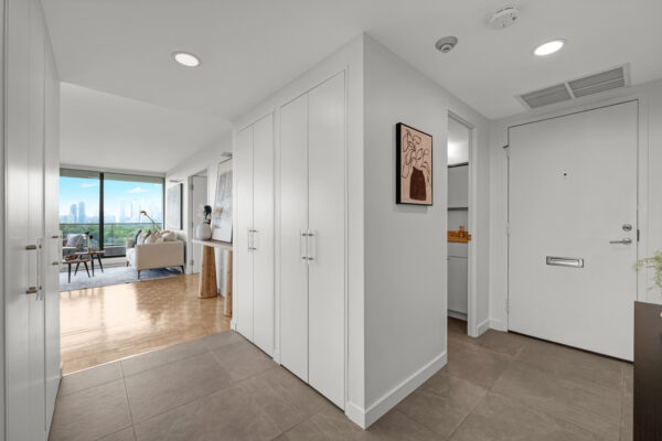 10-Avoca-Avenue-#704-705-Toronto-Web-Salisbury-8