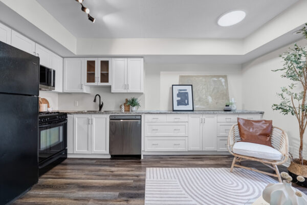 30-Western-Battery-Road-#343-Toronto-Web-Salisbury-18