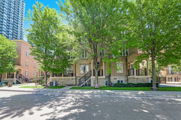 30-Western-Battery-Road-#343-Toronto-Web-Salisbury-3