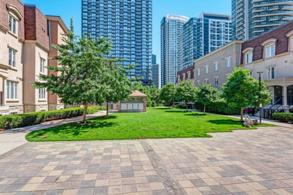 30-Western-Battery-Road-#343-Toronto-Web-Salisbury-33