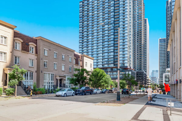30-Western-Battery-Road-#343-Toronto-Web-Salisbury-34