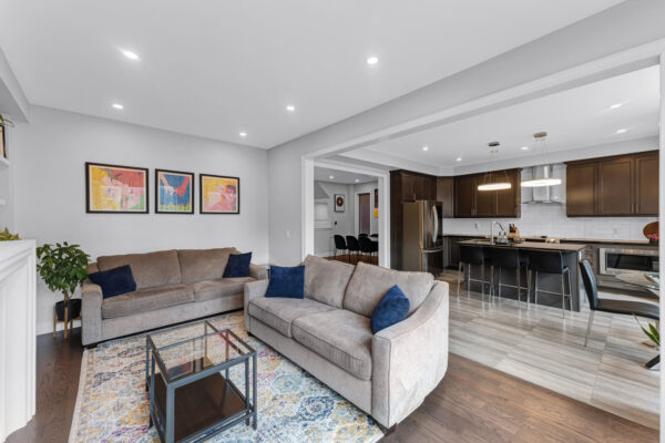 33-Mondial-Crescent-East-Gwillimbury-Web-Salisbury-32