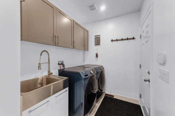 33-Mondial-Crescent-East-Gwillimbury-Web-Salisbury-35